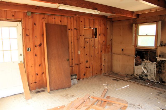 501 E Church Street, San Saba, TX 76877