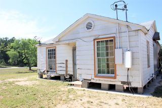 501 E Church Street, San Saba, TX 76877