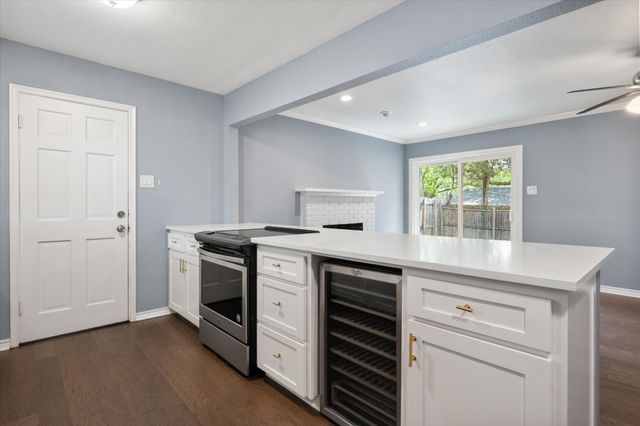 9923 Knoll Krest Drive, Dallas, TX 75238