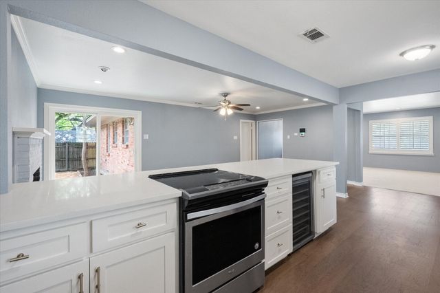 9923 Knoll Krest Drive, Dallas, TX 75238