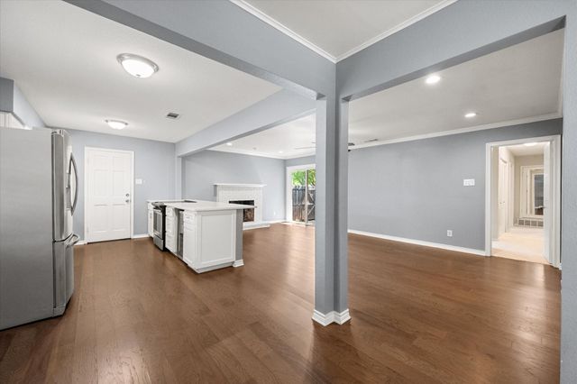 9923 Knoll Krest Drive, Dallas, TX 75238