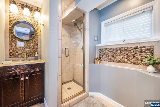 24 Lennon Place, Clifton, NJ 07013