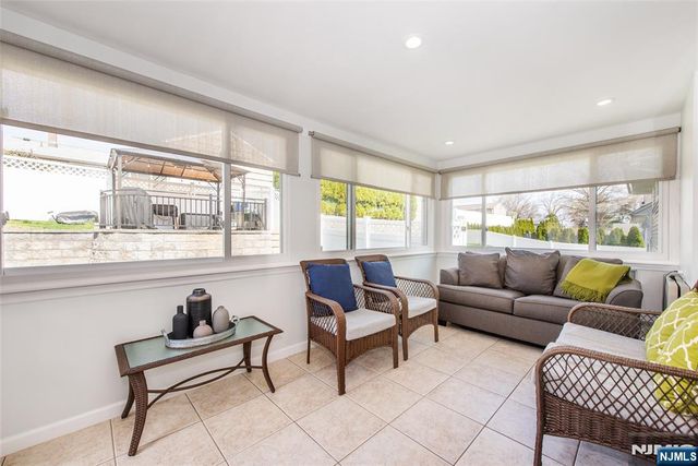 24 Lennon Place, Clifton, NJ 07013
