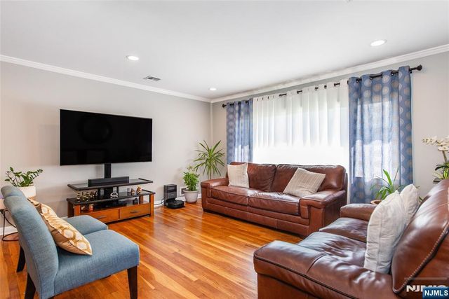 24 Lennon Place, Clifton, NJ 07013