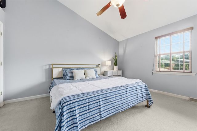 250 The Pines Dr., Scott Twp, PA 15243