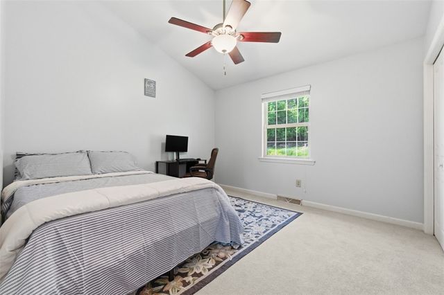 250 The Pines Dr., Scott Twp, PA 15243