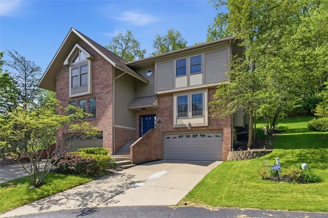 250 The Pines Dr., Scott Twp, PA 15243