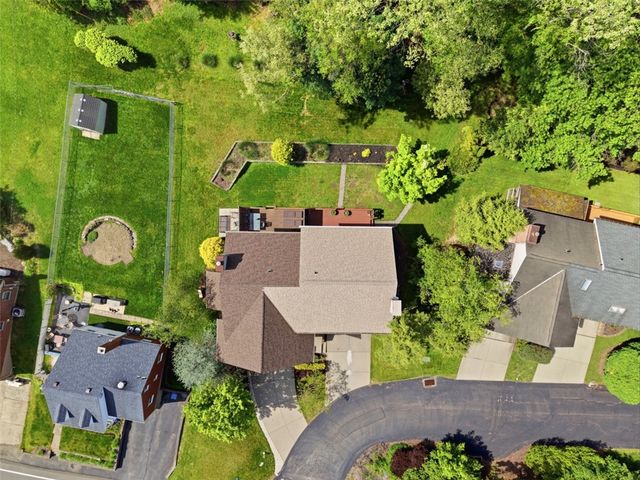 250 The Pines Dr., Scott Twp, PA 15243
