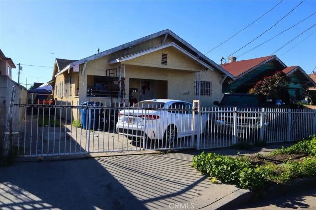 700 W 53rd, Los Angeles, CA 90037