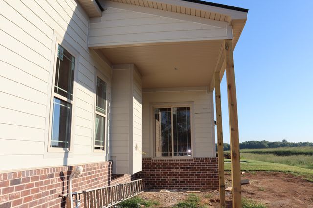 201 Harvest Moon Dr, Clarksville, TN 37043
