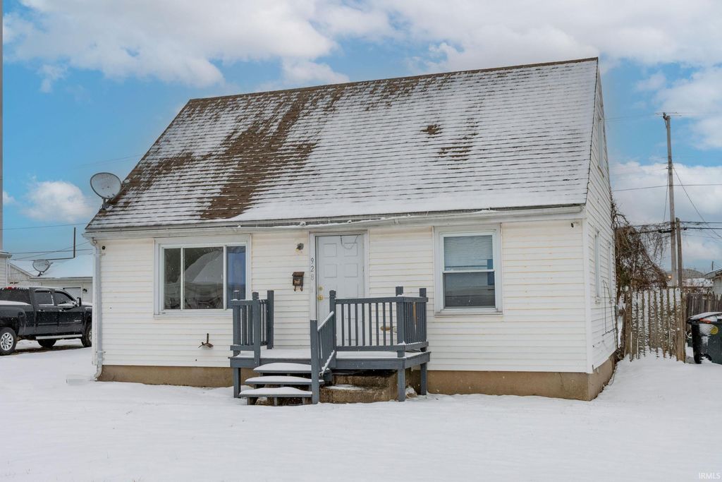 928 S Edison Avenue, South Bend, IN 46619