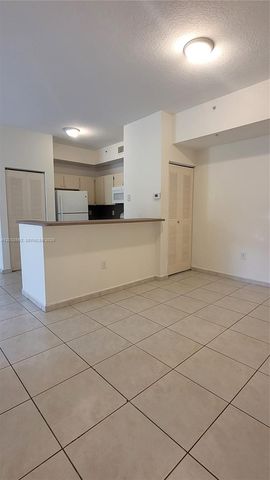 7280 NW 114th Ave 205-8, Doral, FL 33178