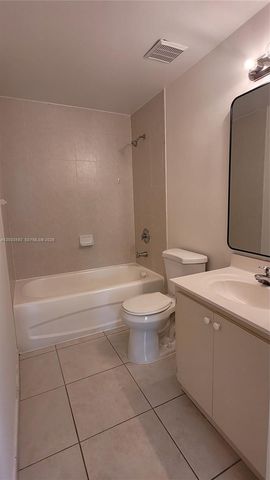 7280 NW 114th Ave 205-8, Doral, FL 33178