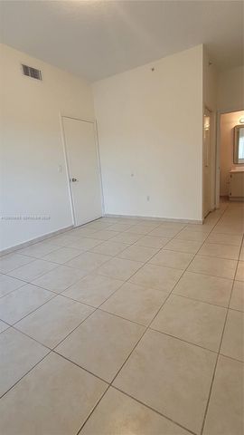 7280 NW 114th Ave 205-8, Doral, FL 33178