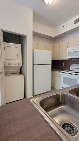 7280 NW 114th Ave 205-8, Doral, FL 33178