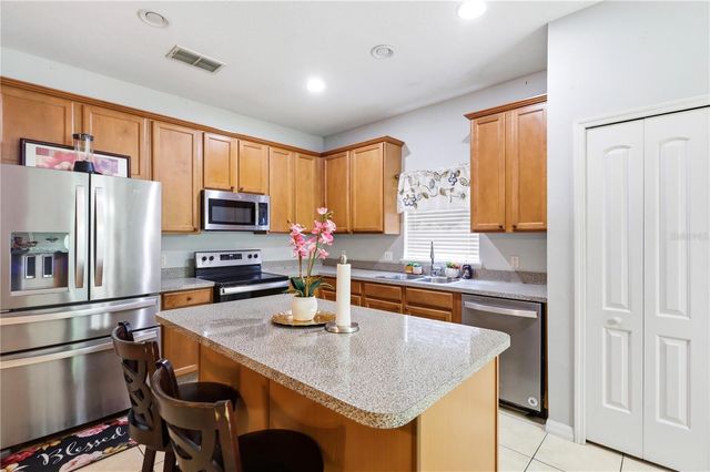 907 HACIENDA CIRCLE, Kissimmee, FL 34741