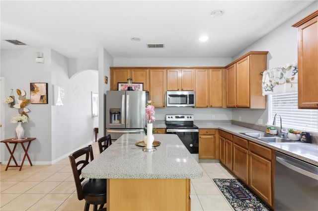 907 HACIENDA CIRCLE, Kissimmee, FL 34741