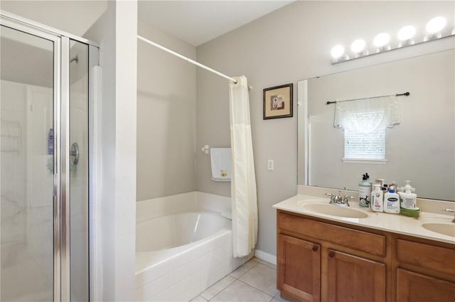 907 HACIENDA CIRCLE, Kissimmee, FL 34741