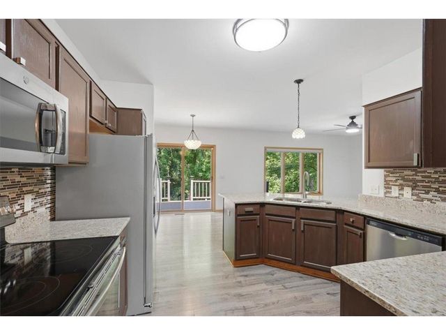 13 Cliff Ridge Court, Hudson, WI 54016