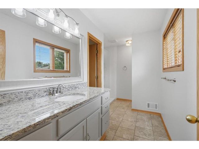 13 Cliff Ridge Court, Hudson, WI 54016