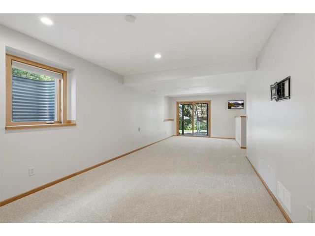 13 Cliff Ridge Court, Hudson, WI 54016