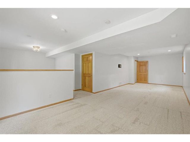 13 Cliff Ridge Court, Hudson, WI 54016