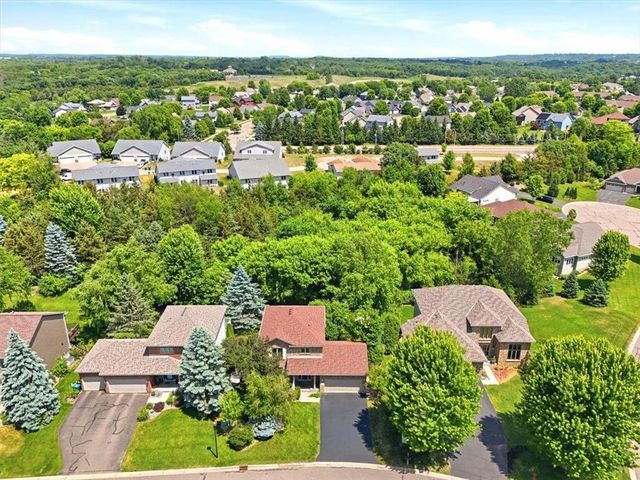 13 Cliff Ridge Court, Hudson, WI 54016