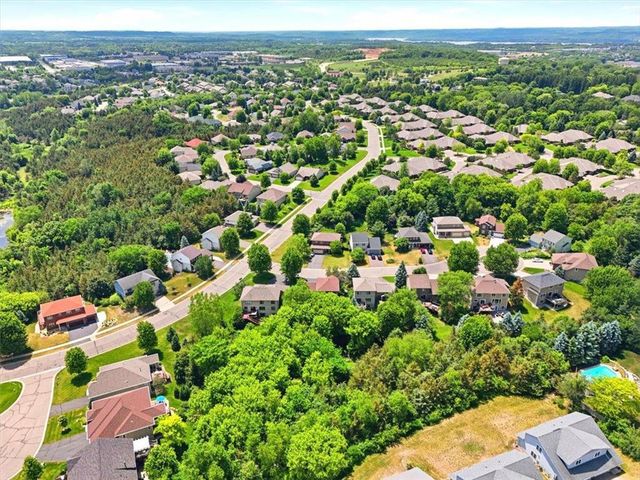 13 Cliff Ridge Court, Hudson, WI 54016
