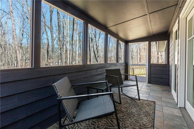 3828 Memorial Parkway NW, Kennesaw, GA 30152