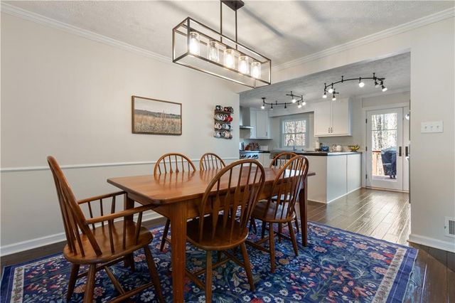 3828 Memorial Parkway NW, Kennesaw, GA 30152