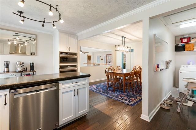 3828 Memorial Parkway NW, Kennesaw, GA 30152