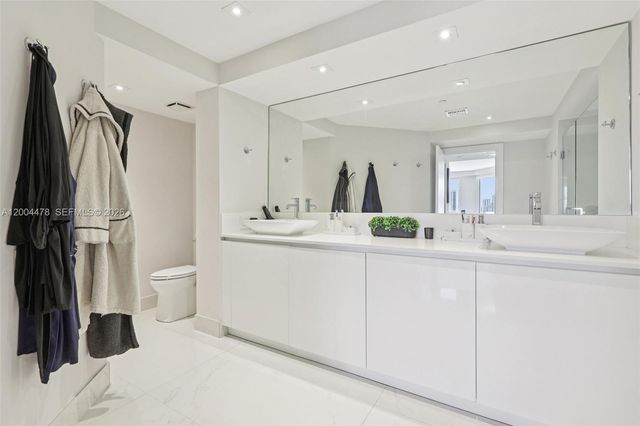 3640 Yacht Club Dr 1007, Aventura, FL 33180