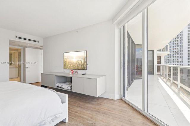 3640 Yacht Club Dr 1007, Aventura, FL 33180