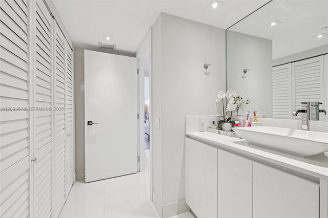 3640 Yacht Club Dr 1007, Aventura, FL 33180