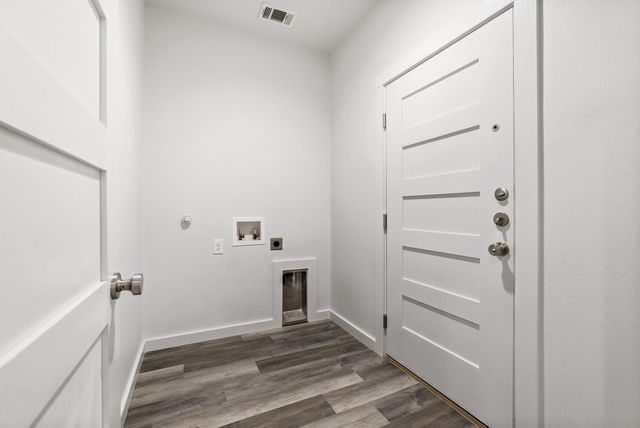 1221 W Johnson Street, Denison, TX 75020