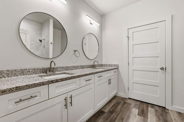 1221 W Johnson Street, Denison, TX 75020