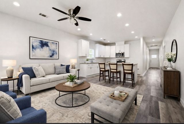 1221 W Johnson Street, Denison, TX 75020