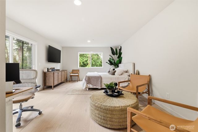 1050 NE 230th Avenue, Sammamish, WA 98074