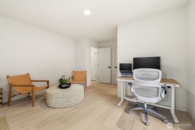 1050 NE 230th Avenue, Sammamish, WA 98074