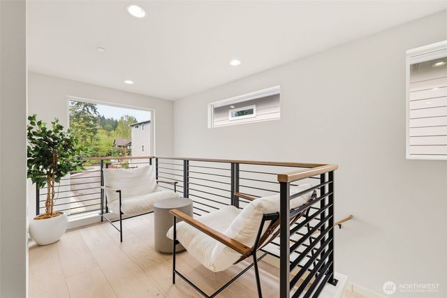 1050 NE 230th Avenue, Sammamish, WA 98074