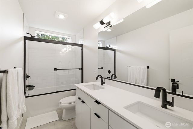1050 NE 230th Avenue, Sammamish, WA 98074