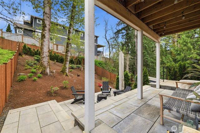 1050 NE 230th Avenue, Sammamish, WA 98074