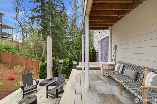 1050 NE 230th Avenue, Sammamish, WA 98074