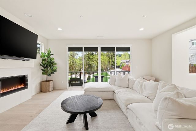 1050 NE 230th Avenue, Sammamish, WA 98074