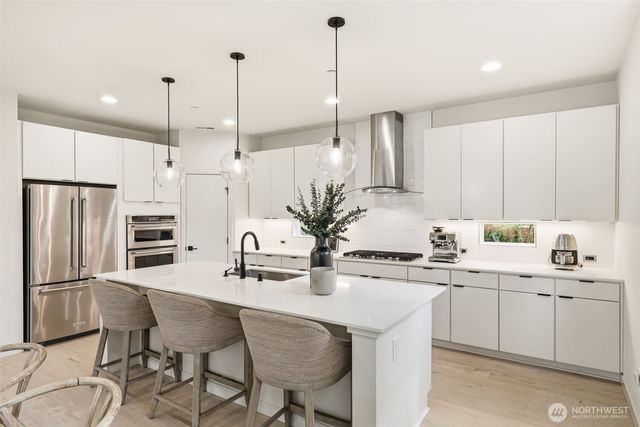 1050 NE 230th Avenue, Sammamish, WA 98074