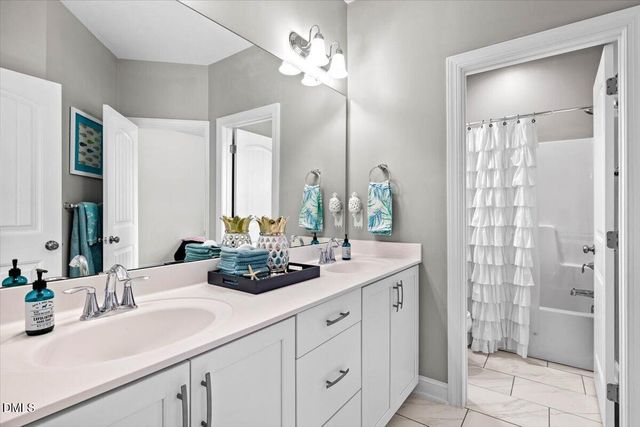 416 Price Lake Way, Fuquay Varina, NC 27526