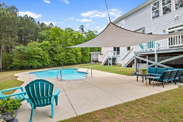 416 Price Lake Way, Fuquay Varina, NC 27526