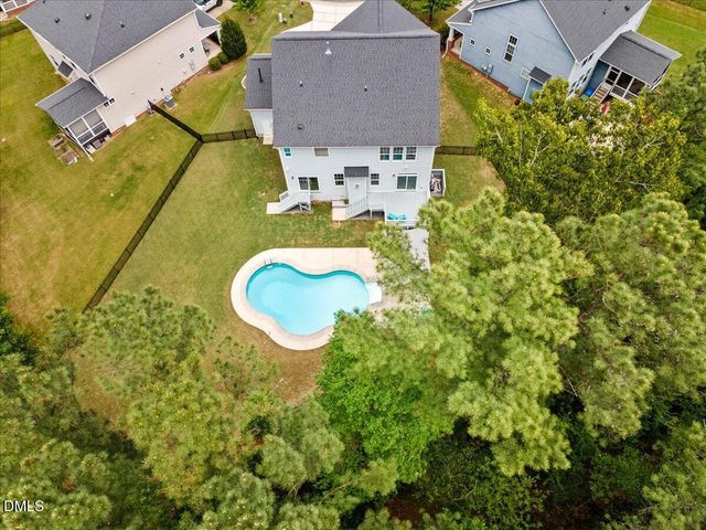 416 Price Lake Way, Fuquay Varina, NC 27526