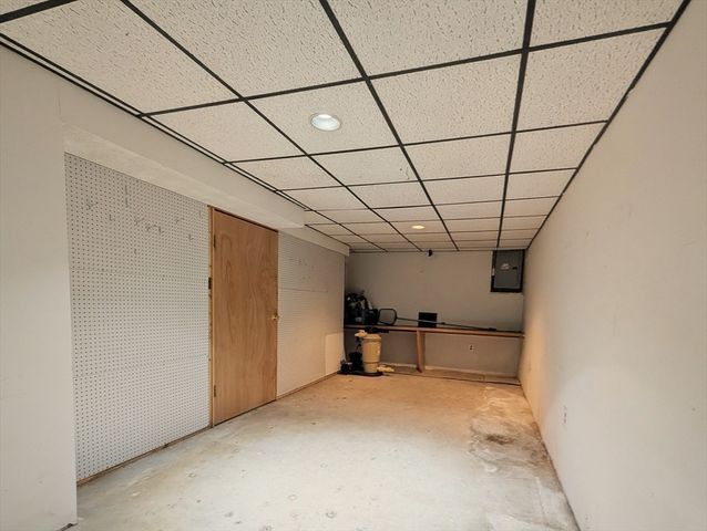 99 Valley Brook Road, Agawam, MA 01030