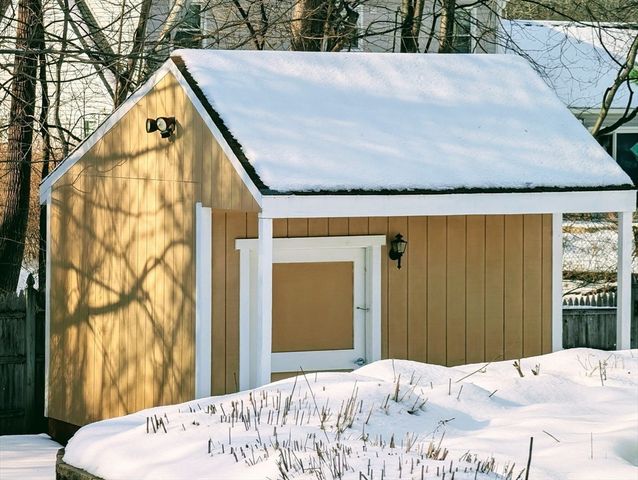 99 Valley Brook Road, Agawam, MA 01030